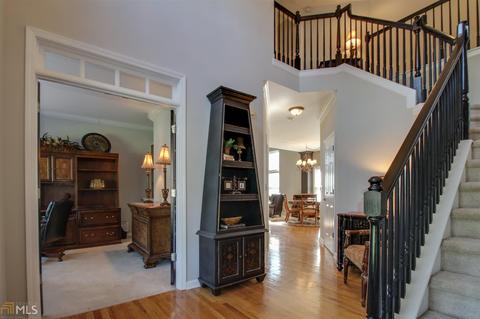 827 Summer Forest Dr, Suwanee, GA 30024 photo 4