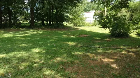 202 E Sears St, Valley, AL 36854 photo 4