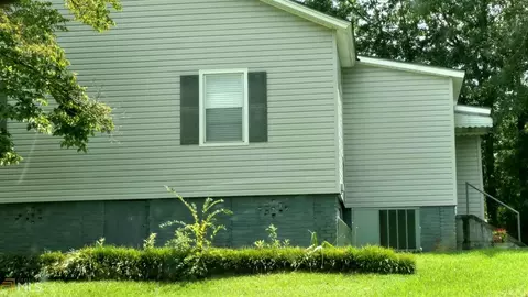202 E Sears St, Valley, AL 36854 photo 2