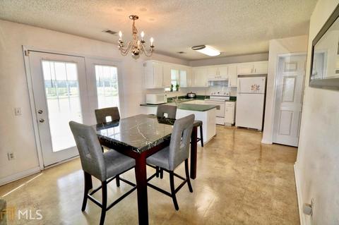 198 Vera Ln, Register, GA 30452 photo 9