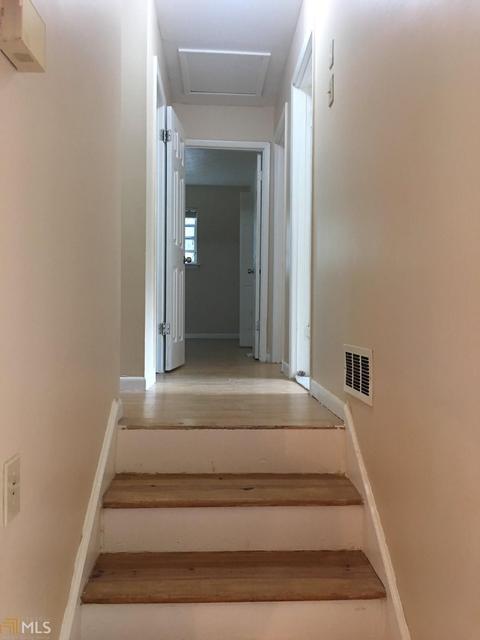 976 King James Dr, Morrow, GA 30260 photo 5