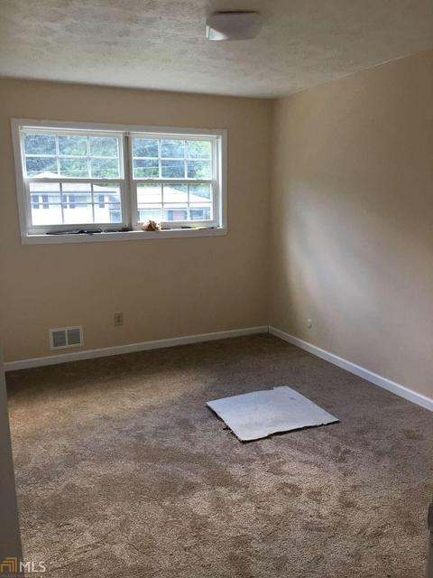976 King James Dr, Morrow, GA 30260 photo 6
