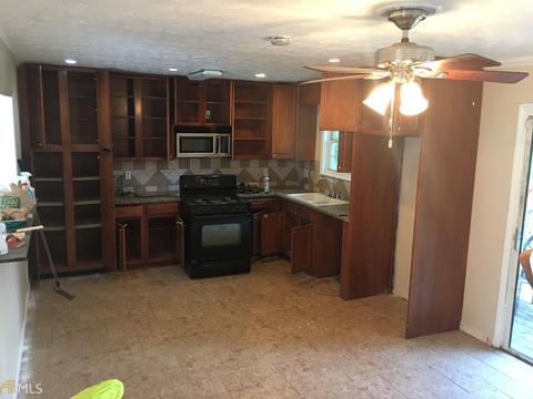 976 King James Dr, Morrow, GA 30260 photo 4