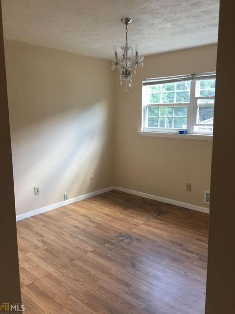 976 King James Dr, Morrow, GA 30260 photo 7