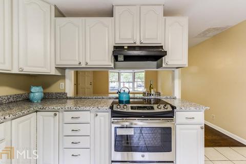 3857 Captain Dr, Chamblee, GA 30341 photo 4