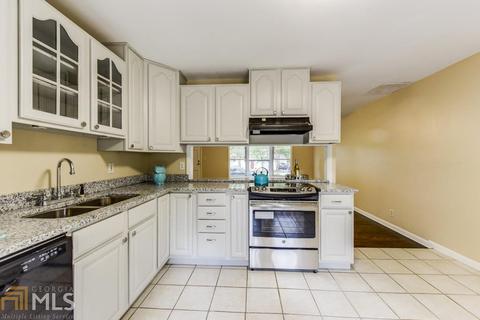3857 Captain Dr, Chamblee, GA 30341 photo 8
