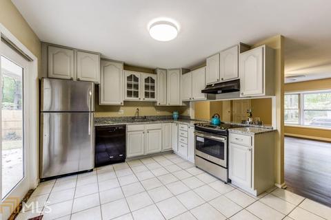 3857 Captain Dr, Chamblee, GA 30341 photo 5