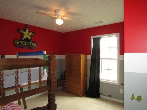 1104 Sutherland Dr, Winder, GA 30680 photo 8