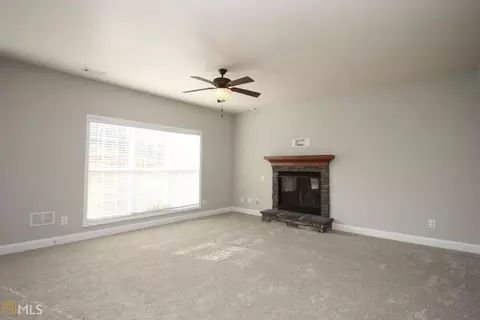 107 N Pointe Pkwy, Lagrange, GA 30240 photo 2