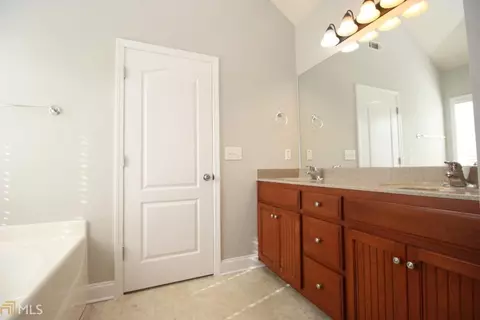 107 N Pointe Pkwy, Lagrange, GA 30240 photo 17