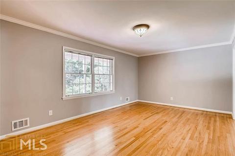4216 Longview Dr, Chamblee, GA 30341 photo 5