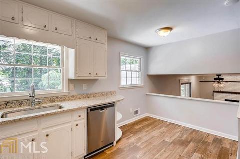 4216 Longview Dr, Chamblee, GA 30341 photo 10
