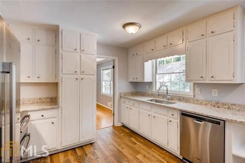 4216 Longview Dr, Chamblee, GA 30341 photo 9