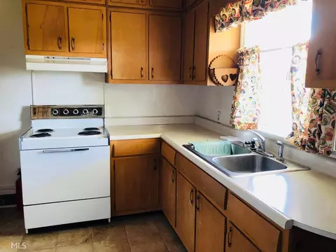 466 S Main St, Cornelia, GA 30531 photo 3