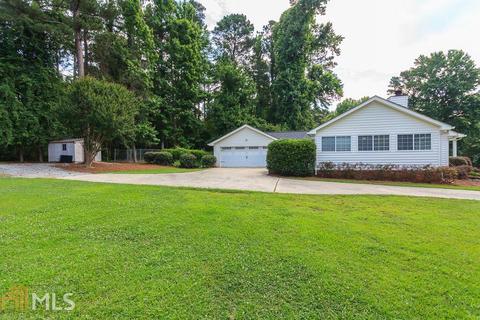 145 Brooks Dr, Tyrone, GA 30290 photo 4