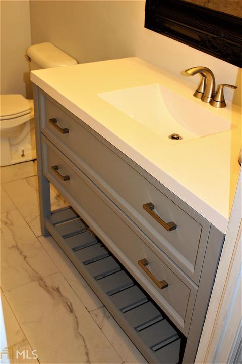 512 Holmes St, Barnesville, GA 30204 photo 15
