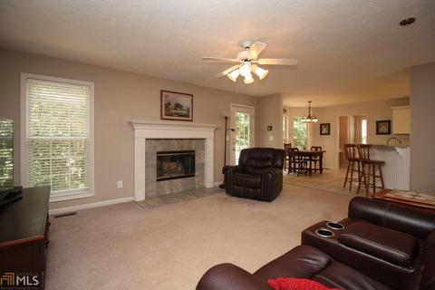 106 Colonial Ct, Lagrange, GA 30240 photo 6