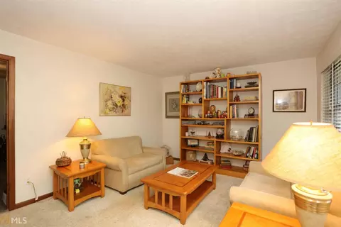6571 Cameron Rd, Morrow, GA 30260 photo 4