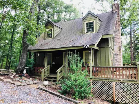 304 Skyview Cir, Clarkesville, GA 30523 photo 1