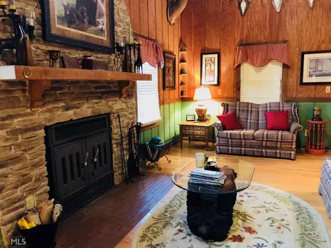304 Skyview Cir, Clarkesville, GA 30523 photo 5