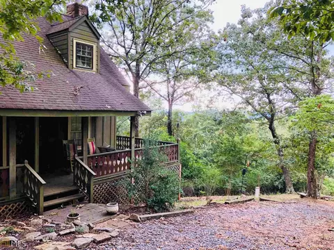 304 Skyview Cir, Clarkesville, GA 30523 photo 2