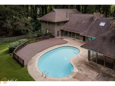 9610 Farmbrook Ln, Alpharetta, GA 30022 photo 2