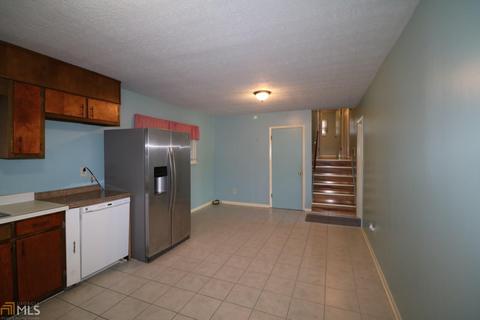 6772 Maddox Rd, Morrow, GA 30260 photo 4
