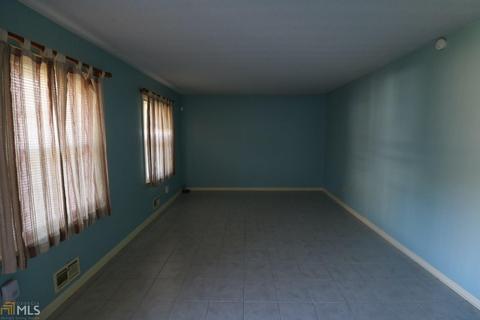 6772 Maddox Rd, Morrow, GA 30260 photo 2