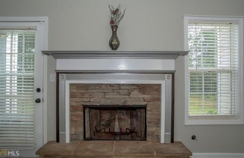 145 Hugh Dr, Covington, GA 30016 photo 5
