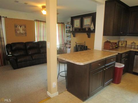 425 Valley Dr, Toccoa, GA 30577 photo 3
