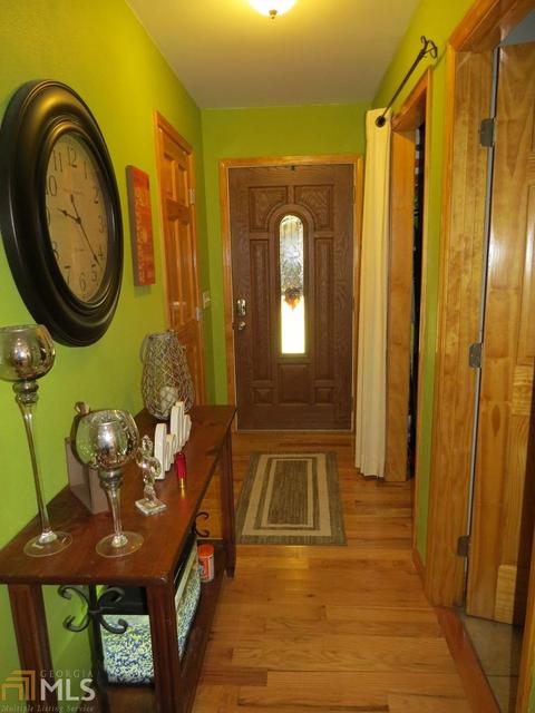 219 Cole Lake Dr, Toccoa, GA 30577 photo 3