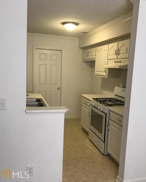 1370 N Hampton Dr, Hampton, GA 30228 photo 3