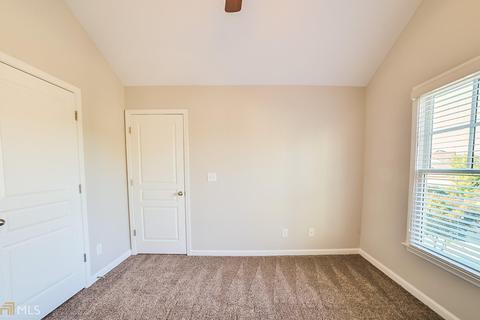2948 Perimeter Cir, Buford, GA 30519 photo 19