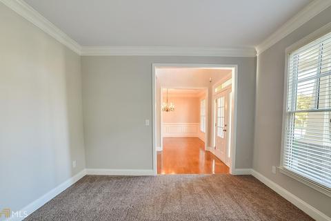 2948 Perimeter Cir, Buford, GA 30519 photo 8