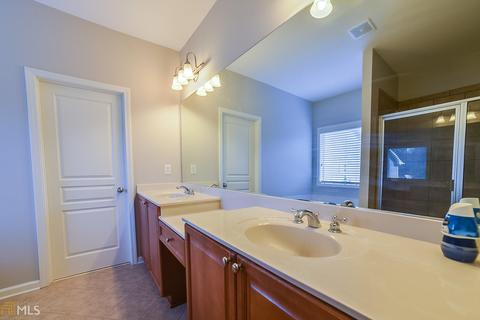 2948 Perimeter Cir, Buford, GA 30519 photo 13