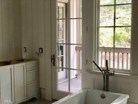 681 Trinity Pl, Suwanee, GA 30024 photo 11