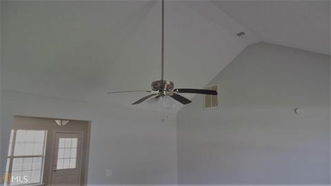 132 Royal Ct, Jackson, GA 30233 photo 3