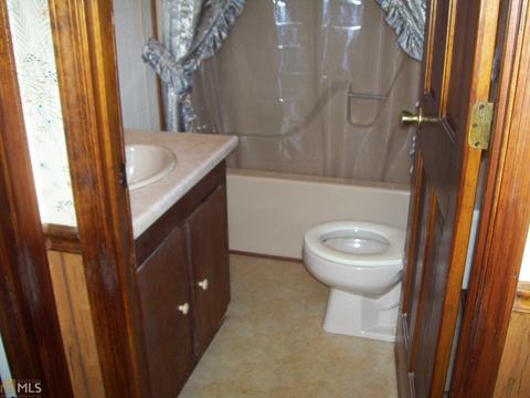 2264 Roach Rd, Royston, GA 30662 photo 6