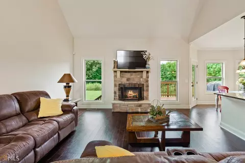 110 Feather Ln, Jackson, GA 30233 photo 5