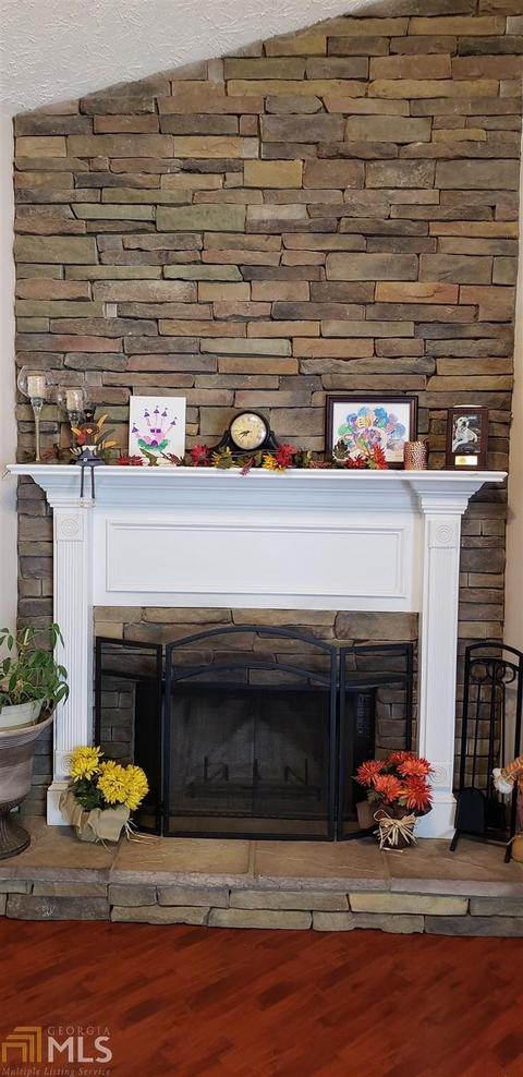 327 Hickory Rd, Jackson, GA 30233 photo 4