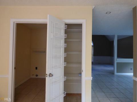586 Farmbrook Trl, Kennesaw, GA 30144 photo 11