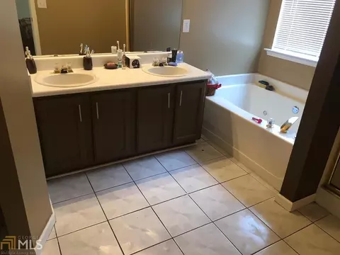 10632 Wimbelton Ct, Hampton, GA 30228 photo 6