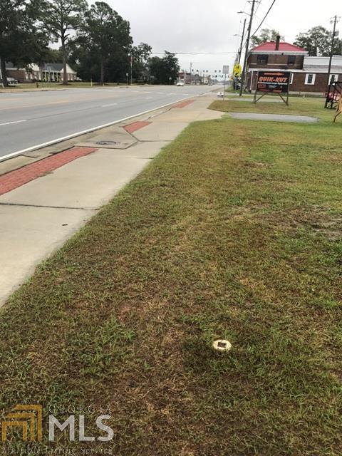 706 W Main St, Claxton, GA 30417 photo 2