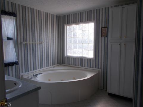 213 Cherokee Dr, Jackson, GA 30233 photo 14