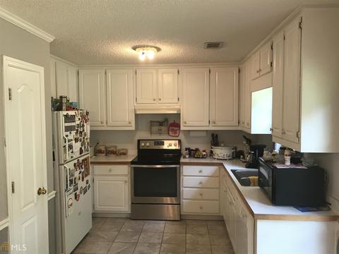 55 Whispering Pine Dr, Covington, GA 30016 photo 4