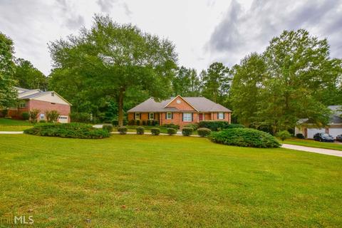 195 Hayes Cir, Rex, GA 30273 photo 4