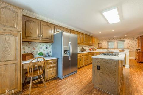 195 Hayes Cir, Rex, GA 30273 photo 14