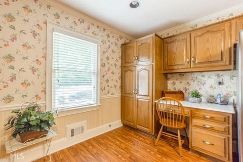 195 Hayes Cir, Rex, GA 30273 photo 12