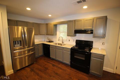 858 Georgetown Dr, Winder, GA 30680 photo 4