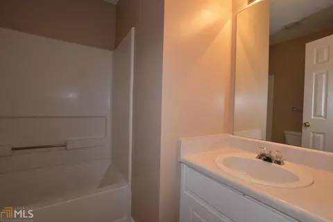 6679 Biscayne Blvd, Rex, GA 30273 photo 12
